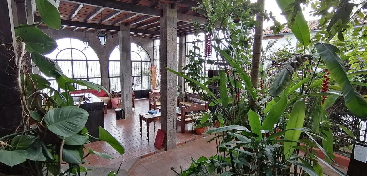 Mikaso Hotel San Pedro La Laguna Exterior foto