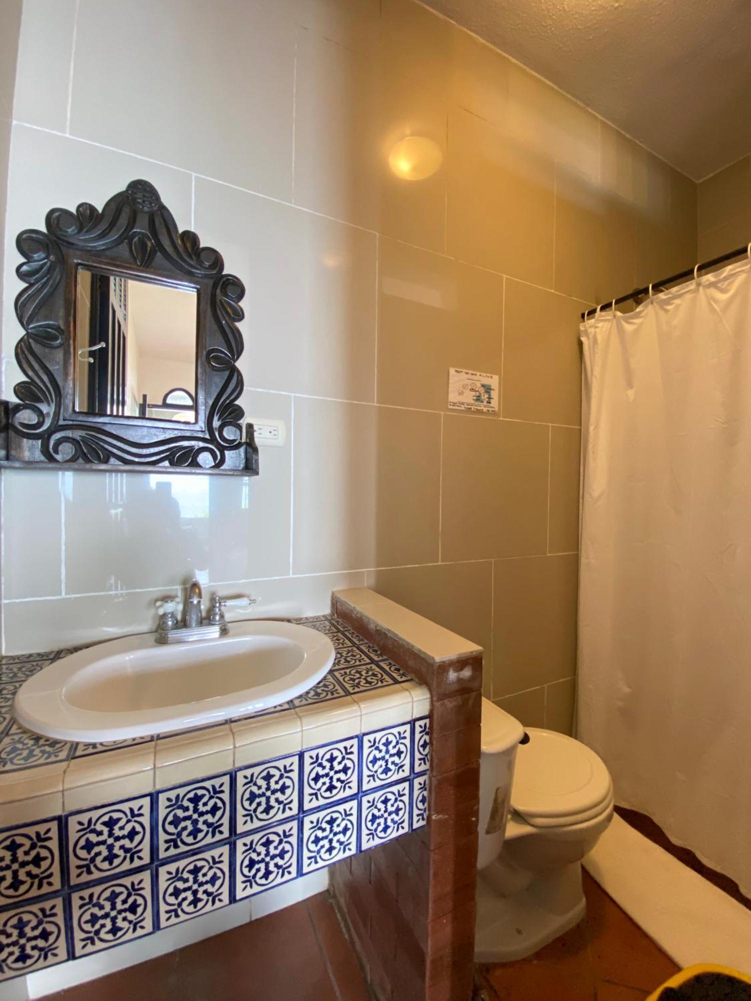 Mikaso Hotel San Pedro La Laguna Quarto foto