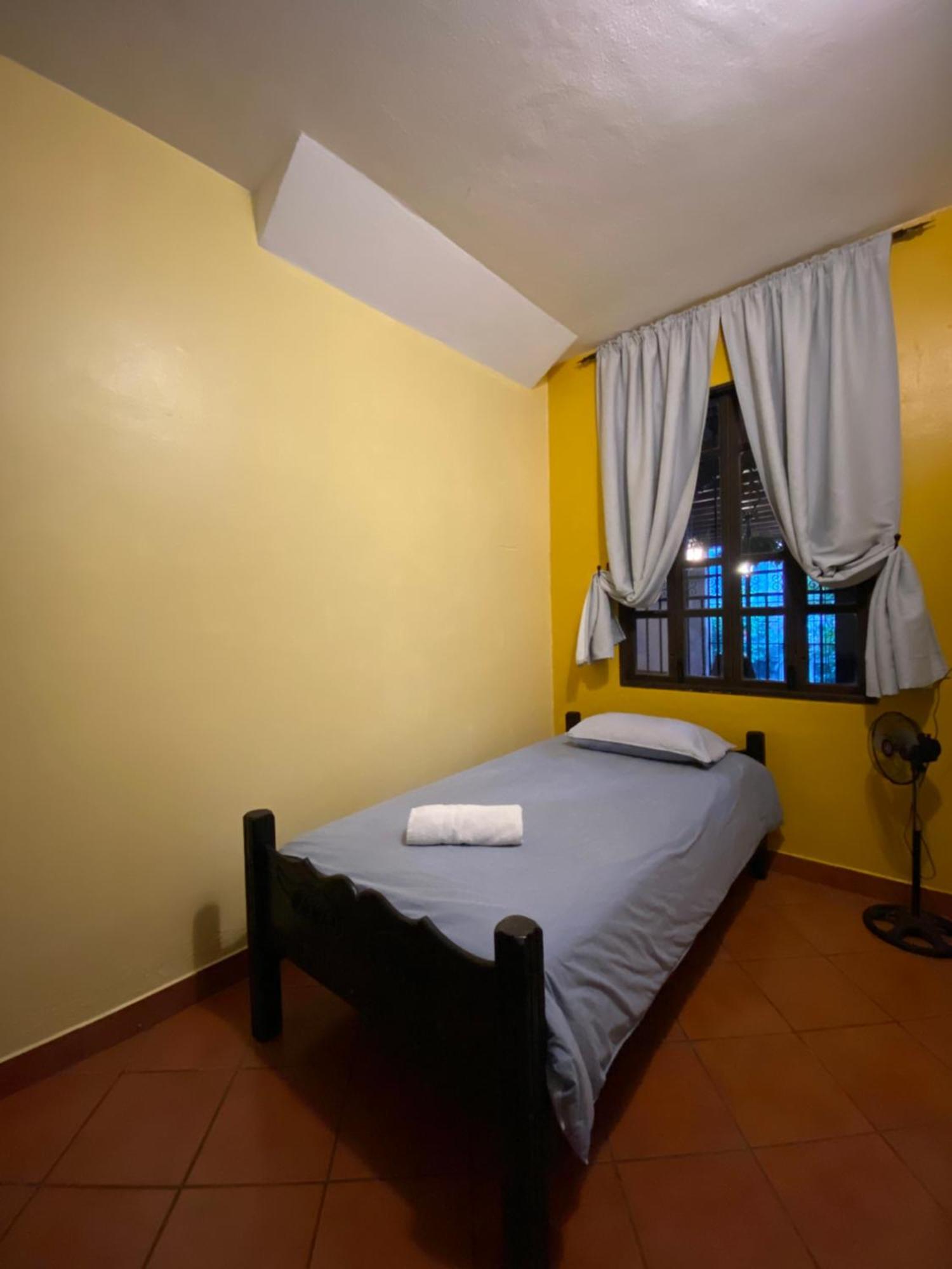 Mikaso Hotel San Pedro La Laguna Exterior foto